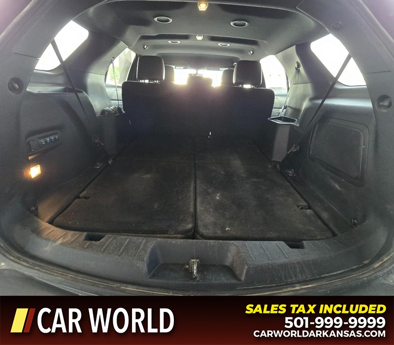 Ford Explorer Vehicle Full-screen Gallery Image 19