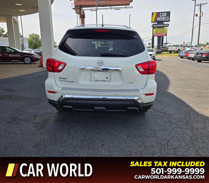 Nissan Pathfinder Vehicle Full-screen Gallery Image 5