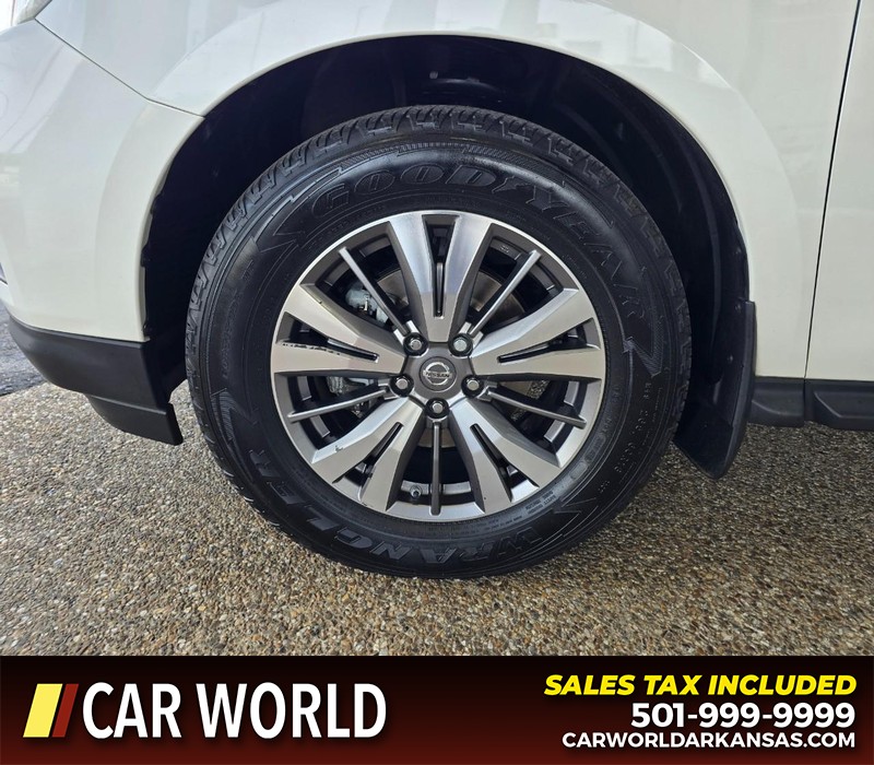 Nissan Pathfinder Vehicle Full-screen Gallery Image 6