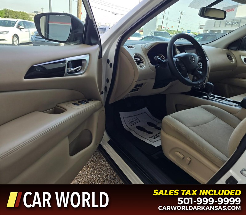 Nissan Pathfinder Vehicle Full-screen Gallery Image 7