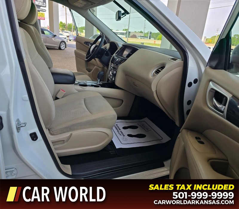 Nissan Pathfinder Vehicle Full-screen Gallery Image 12