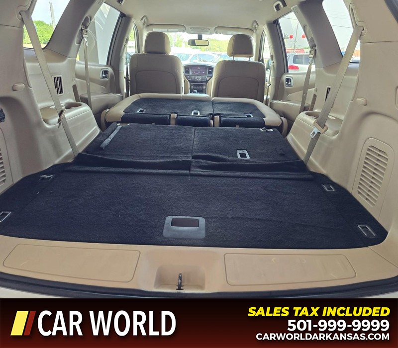 Nissan Pathfinder Vehicle Full-screen Gallery Image 17