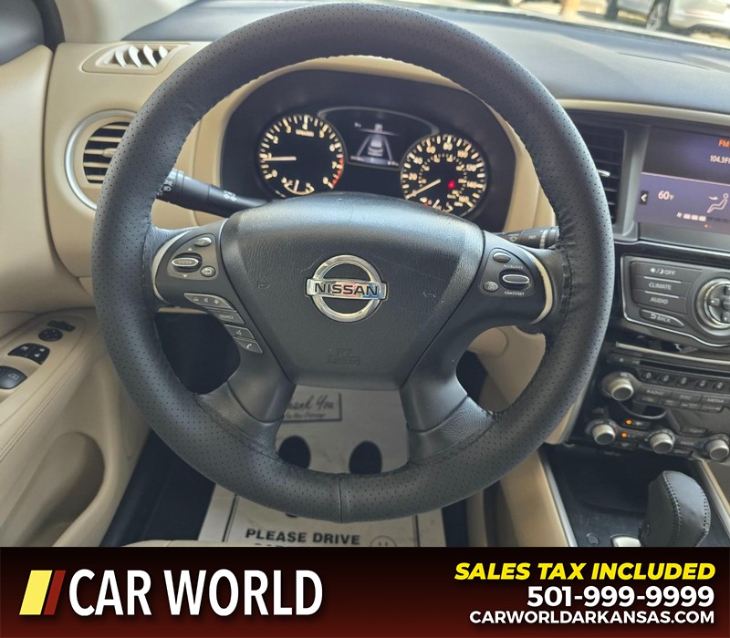 Nissan Pathfinder Vehicle Full-screen Gallery Image 18