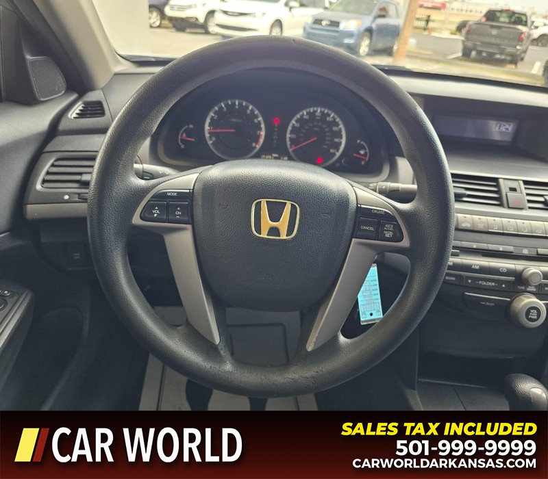 Honda Accord Sedan Vehicle Full-screen Gallery Image 14