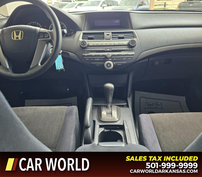 Honda Accord Sedan Vehicle Full-screen Gallery Image 17