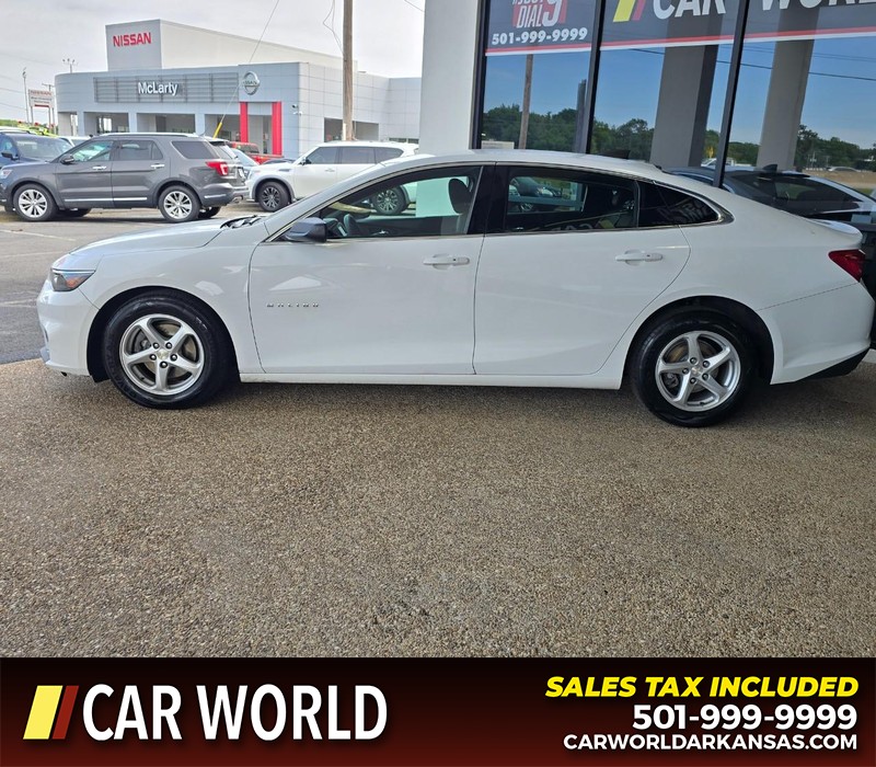 Chevrolet Malibu Vehicle Full-screen Gallery Image 4