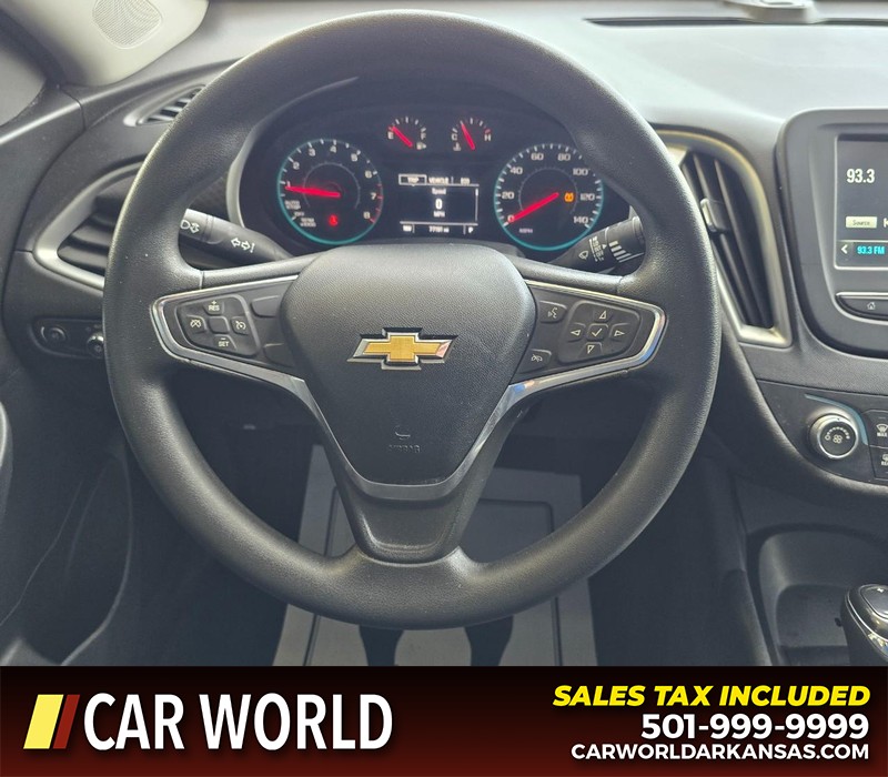 Chevrolet Malibu Vehicle Full-screen Gallery Image 15