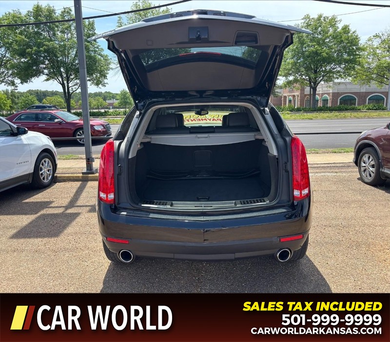 Cadillac SRX Vehicle Full-screen Gallery Image 5