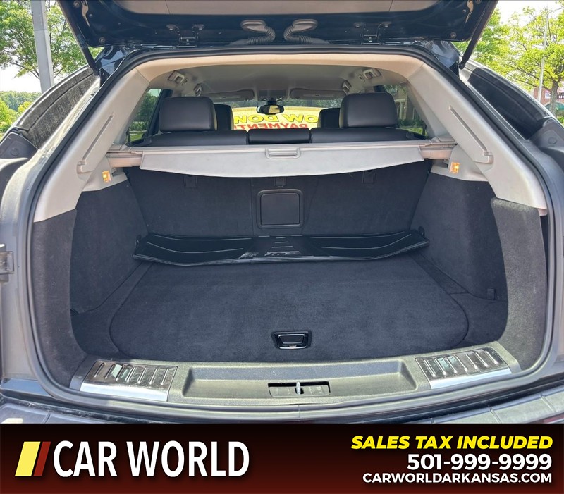 Cadillac SRX Vehicle Full-screen Gallery Image 6