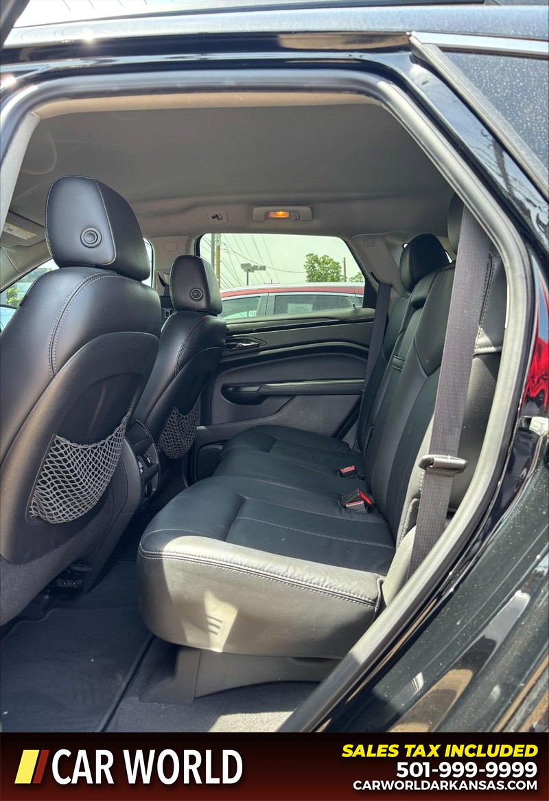Cadillac SRX Vehicle Full-screen Gallery Image 15