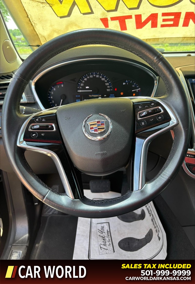Cadillac SRX Vehicle Full-screen Gallery Image 18