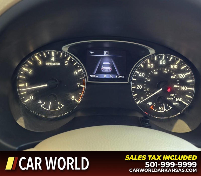 Nissan Altima Vehicle Full-screen Gallery Image 17