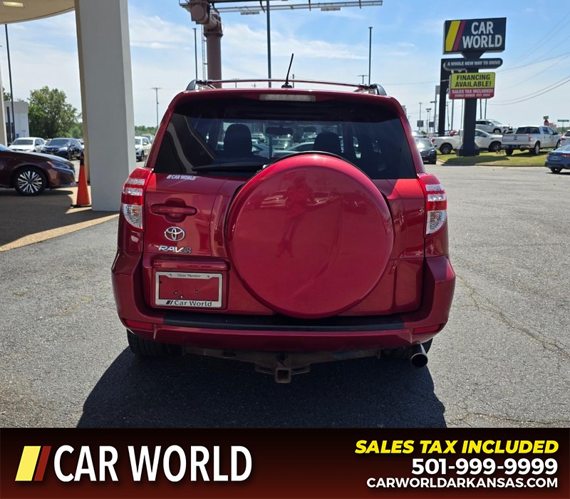 Toyota RAV4 Vehicle Full-screen Gallery Image 5