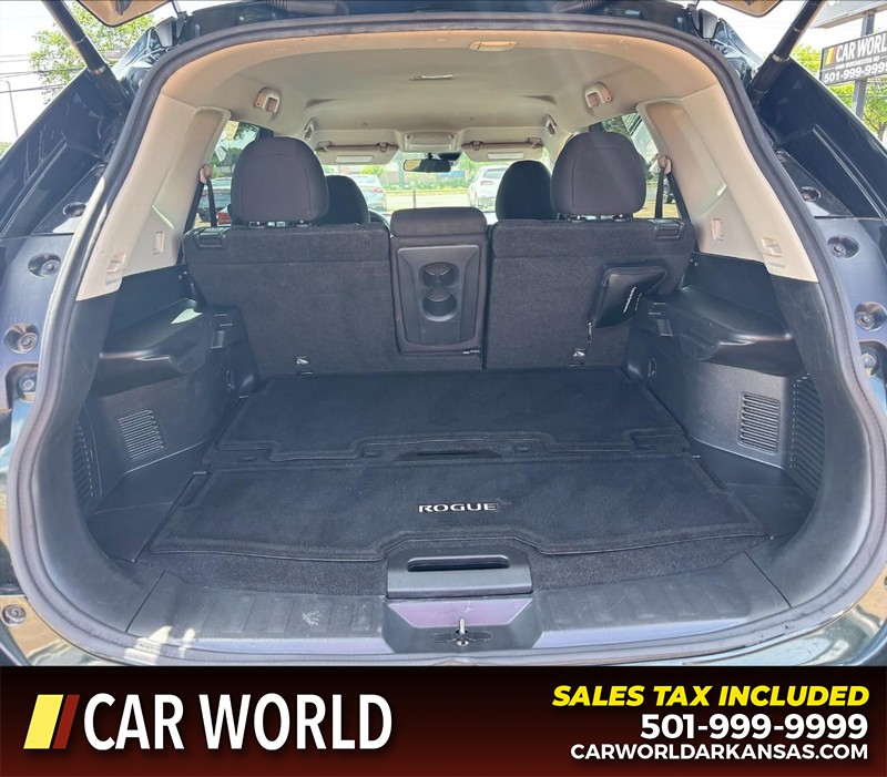 Nissan Rogue Vehicle Full-screen Gallery Image 6