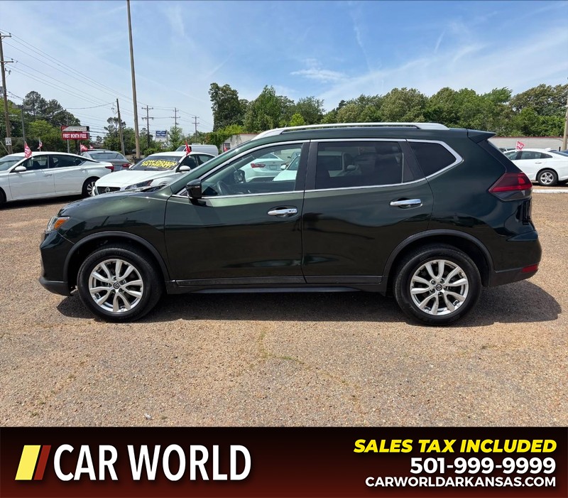 Nissan Rogue Vehicle Full-screen Gallery Image 8