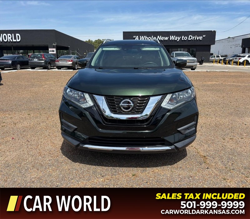 Nissan Rogue Vehicle Full-screen Gallery Image 10