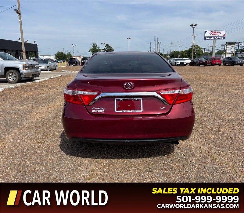 Toyota Camry Vehicle Full-screen Gallery Image 4