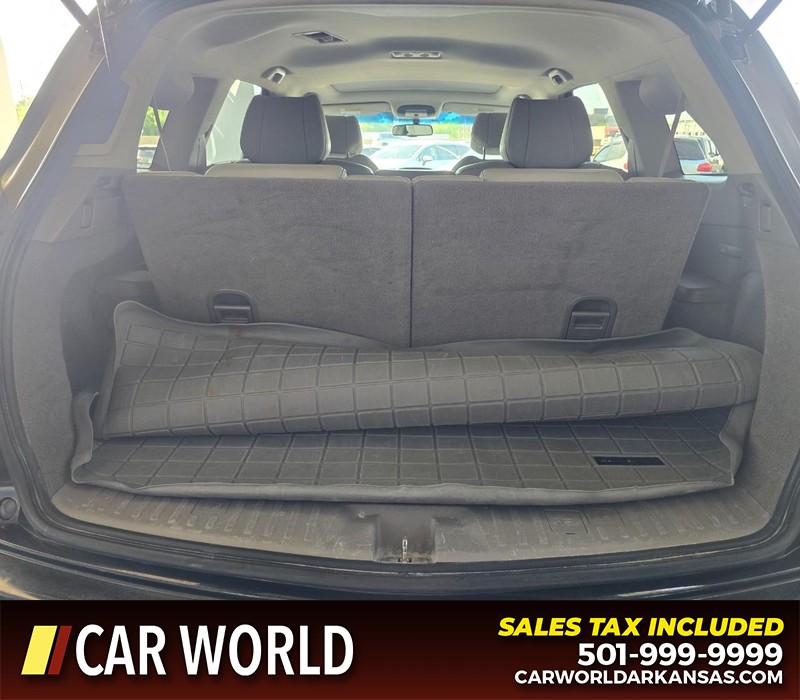 Acura MDX Vehicle Full-screen Gallery Image 15