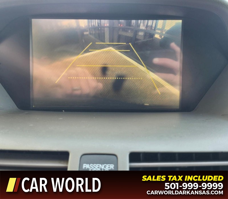 Acura MDX Vehicle Full-screen Gallery Image 22