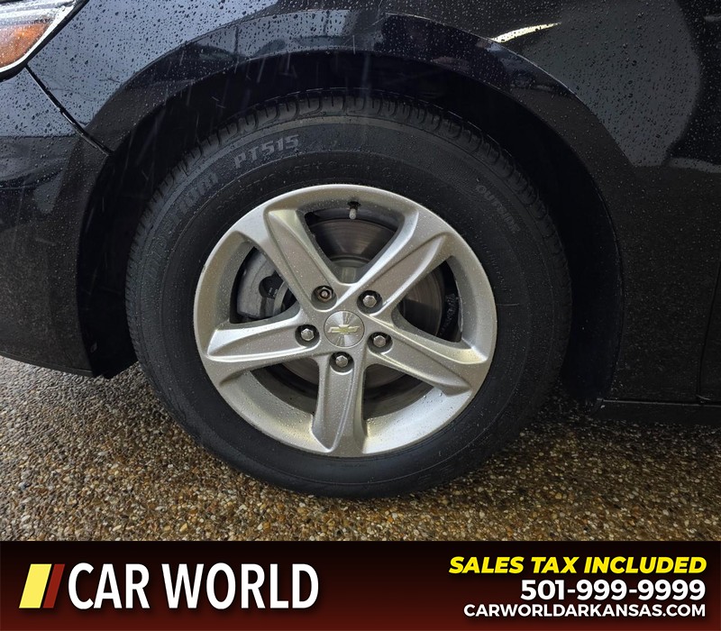 Chevrolet Malibu Vehicle Full-screen Gallery Image 6