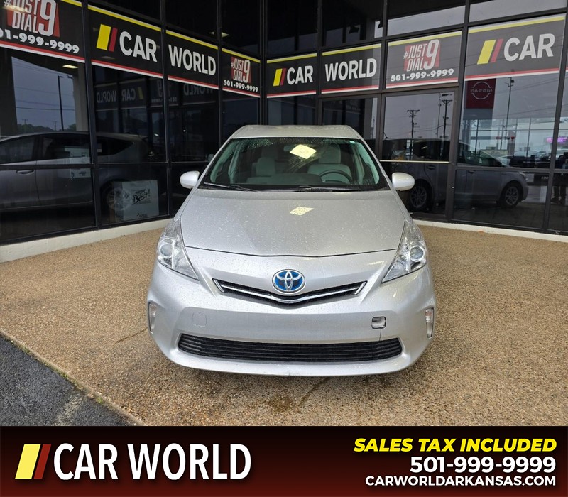 Toyota Prius V Vehicle Full-screen Gallery Image 2