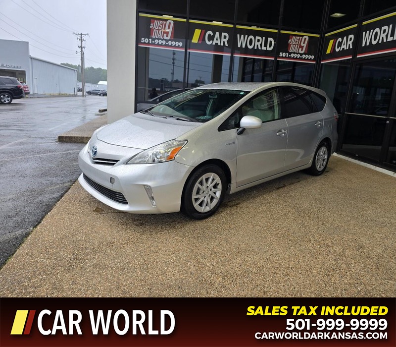 Toyota Prius V Vehicle Full-screen Gallery Image 3