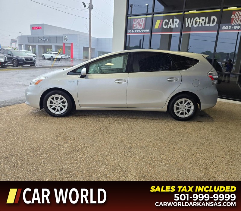 Toyota Prius V Vehicle Full-screen Gallery Image 4