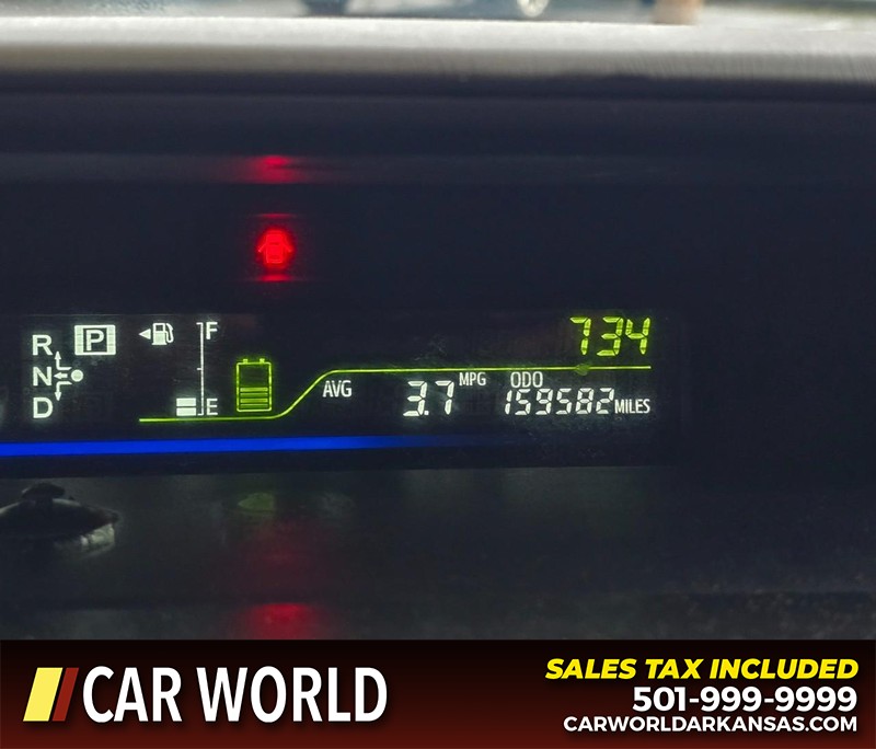 Toyota Prius V Vehicle Full-screen Gallery Image 16