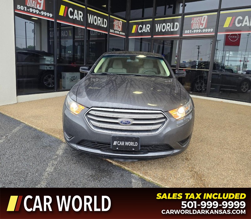 Ford Taurus Vehicle Full-screen Gallery Image 2