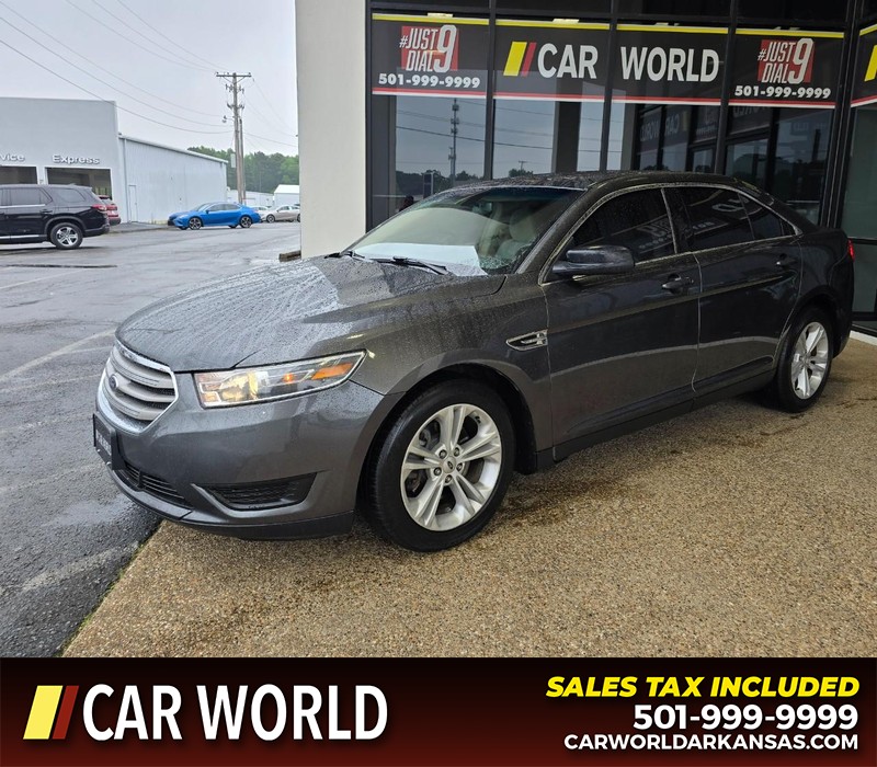 Ford Taurus Vehicle Full-screen Gallery Image 3