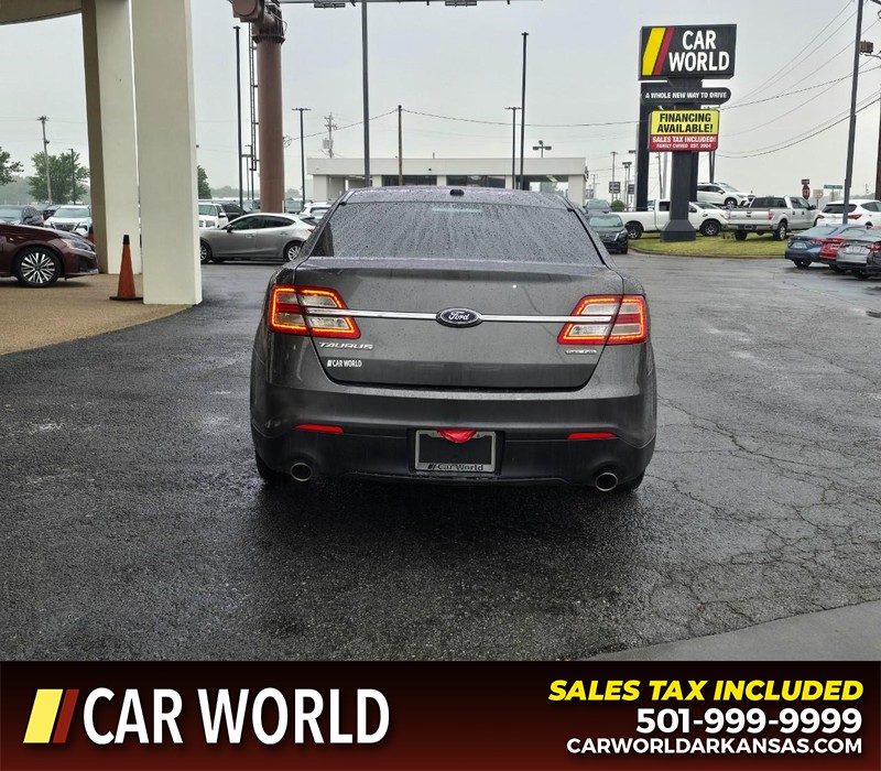 Ford Taurus Vehicle Full-screen Gallery Image 6