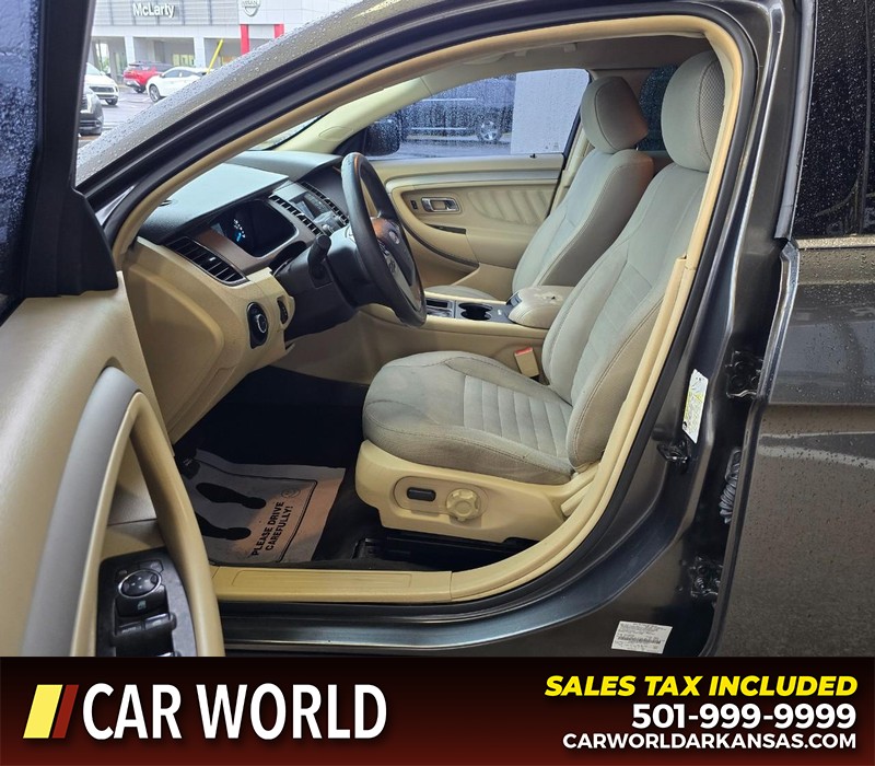 Ford Taurus Vehicle Full-screen Gallery Image 9