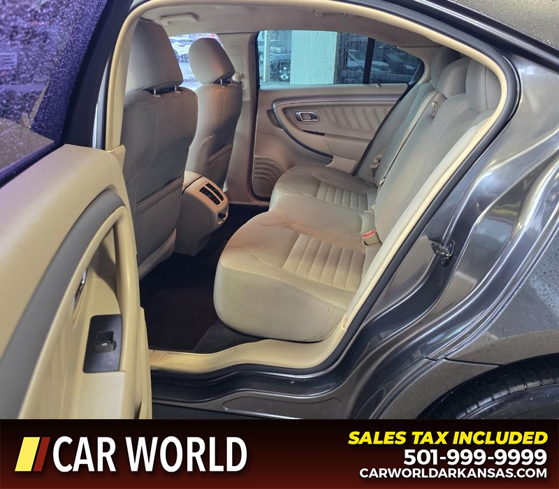 Ford Taurus Vehicle Full-screen Gallery Image 11