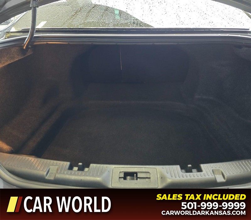 Ford Taurus Vehicle Full-screen Gallery Image 14