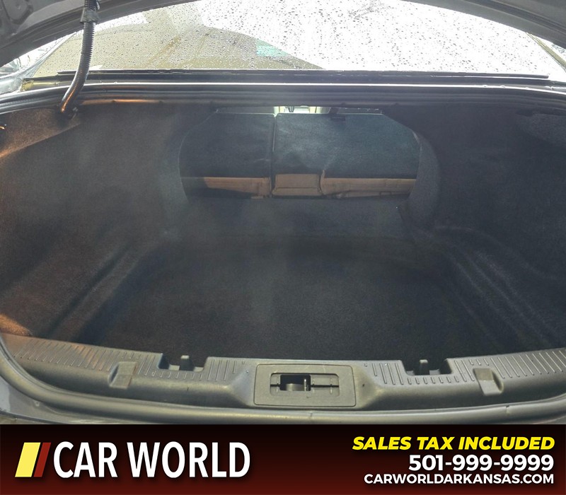 Ford Taurus Vehicle Full-screen Gallery Image 15