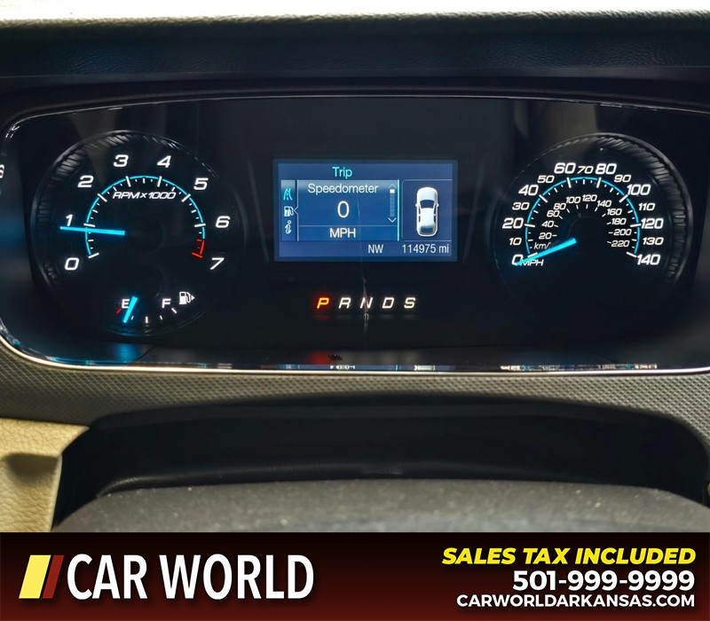 Ford Taurus Vehicle Full-screen Gallery Image 18