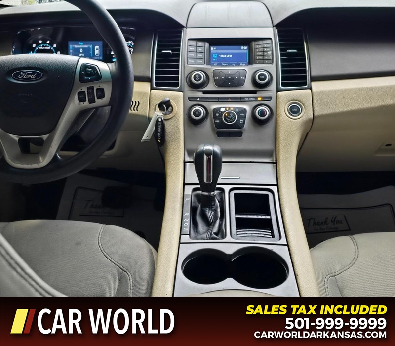 Ford Taurus Vehicle Full-screen Gallery Image 19