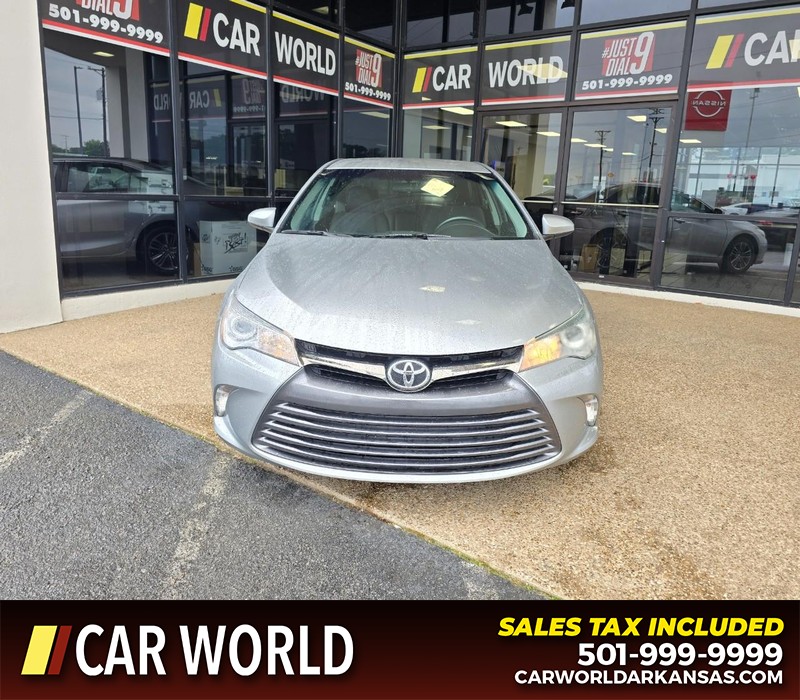 Toyota Camry Vehicle Full-screen Gallery Image 2