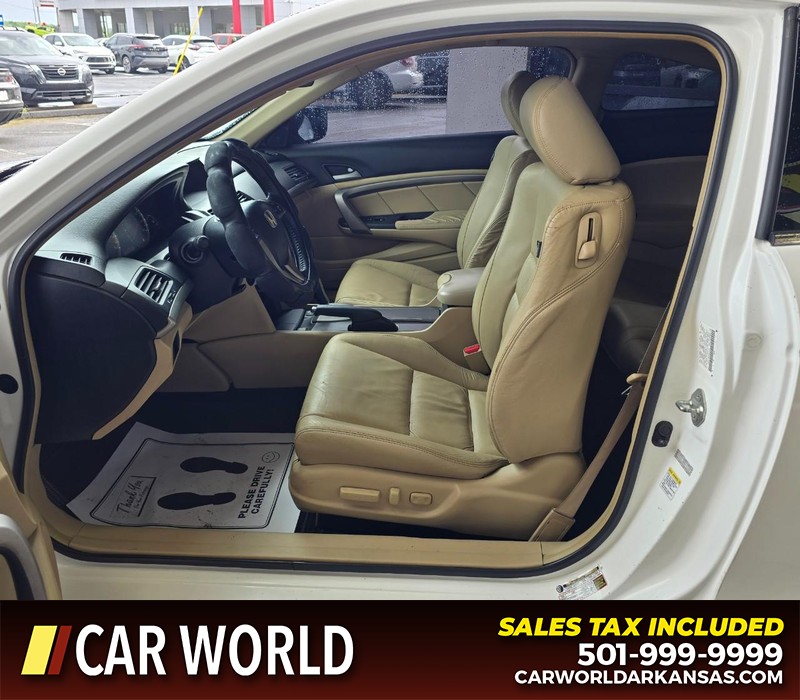 Honda Accord Coupe Vehicle Full-screen Gallery Image 8