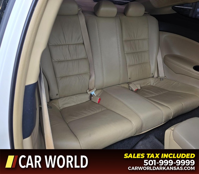 Honda Accord Coupe Vehicle Full-screen Gallery Image 11