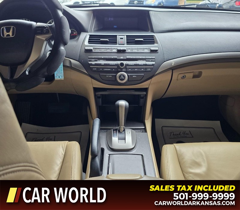 Honda Accord Coupe Vehicle Full-screen Gallery Image 17