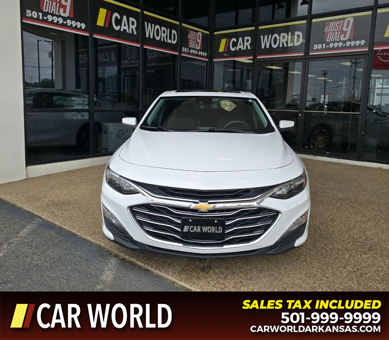 Chevrolet Malibu Vehicle Full-screen Gallery Image 2