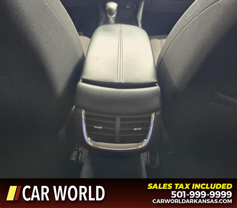 Chevrolet Malibu Vehicle Full-screen Gallery Image 20