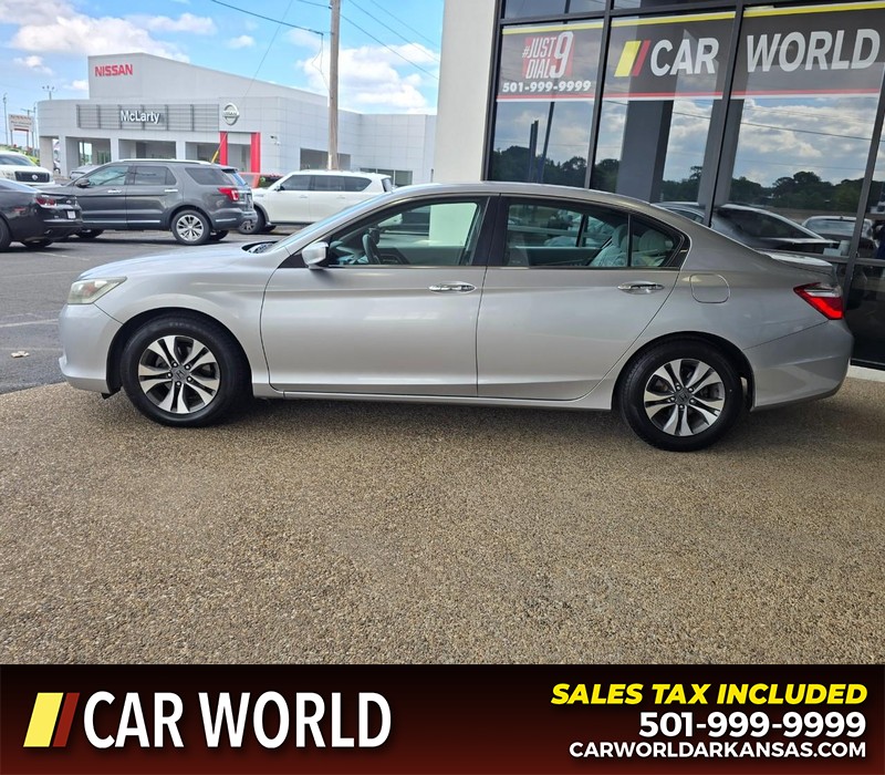 Honda Accord Sedan Vehicle Full-screen Gallery Image 4