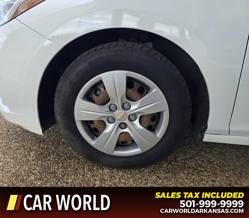 Chevrolet Cruze Vehicle Full-screen Gallery Image 6