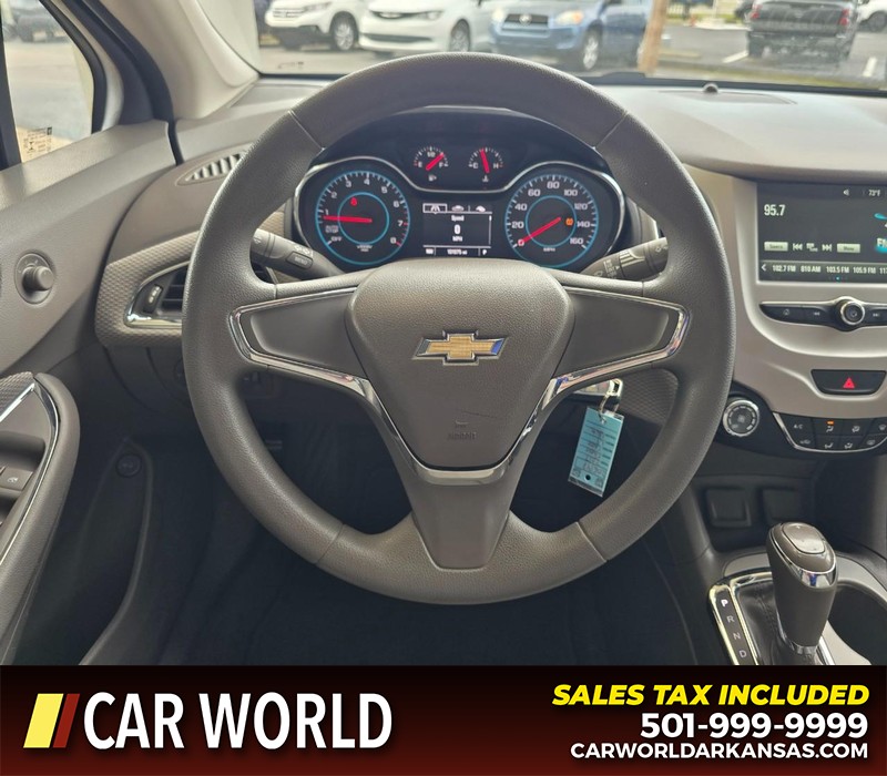 Chevrolet Cruze Vehicle Full-screen Gallery Image 14