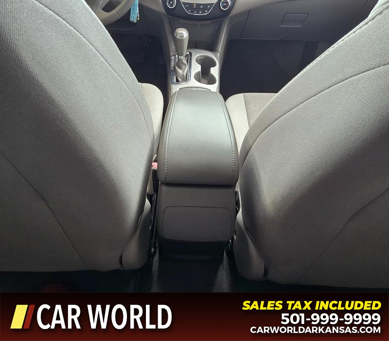 Chevrolet Cruze Vehicle Full-screen Gallery Image 18