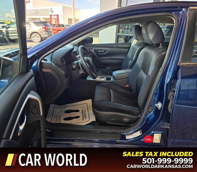 Nissan Altima Vehicle Full-screen Gallery Image 8