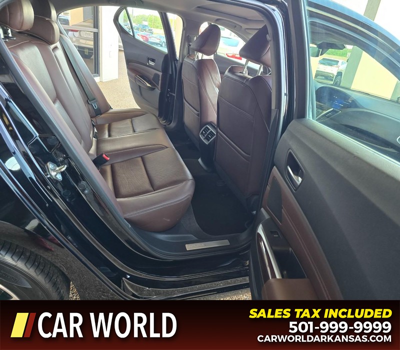 Acura TLX Vehicle Full-screen Gallery Image 12