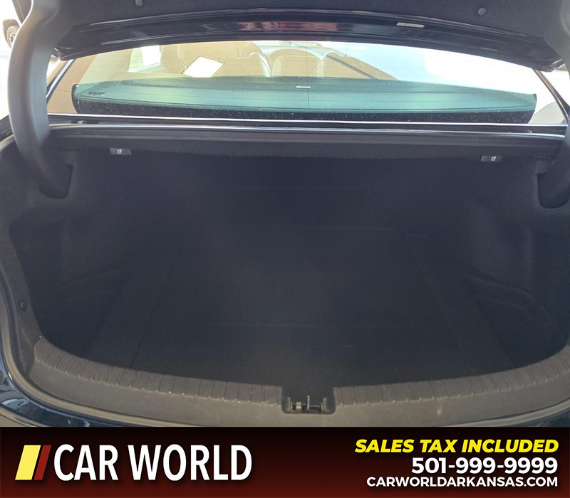 Acura TLX Vehicle Full-screen Gallery Image 13